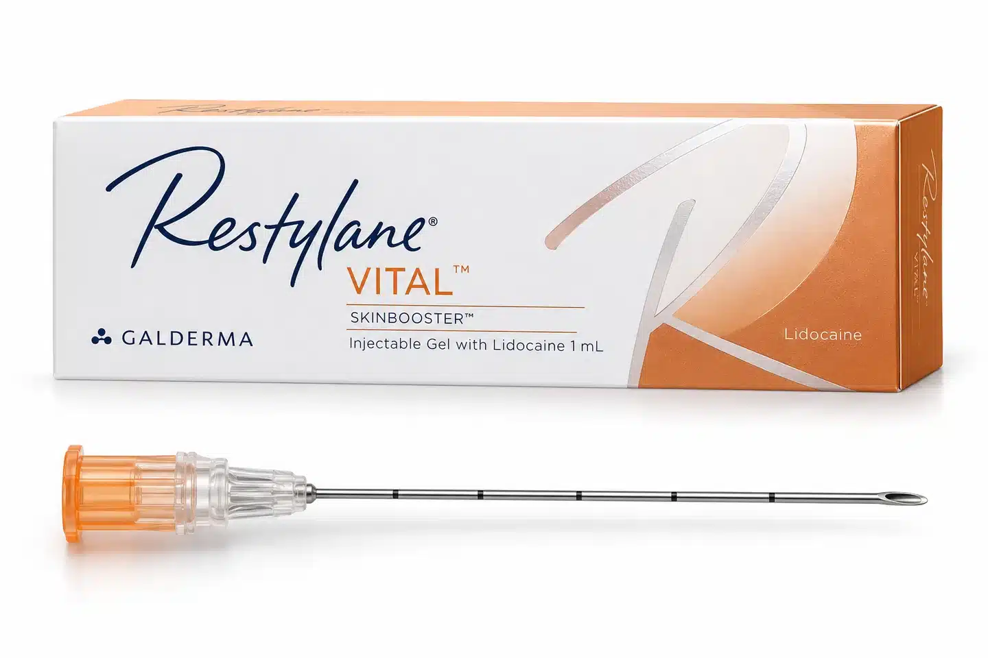 Embalagem ilustrativa de Restylane Vital da Galderma ao lado de cânula para aplicação de skinbooster.